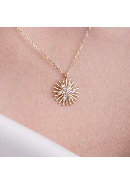 Gümüş Kolye - Aşk Pusulası Tarz Şans Taşlı Modern Tasarım Tarz Stil 925 Ayar Gümüş Kolye-Aşk Pusulası Şans Kolyesi fiyatları