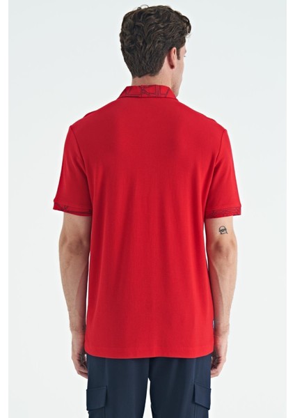 Tommy Life Kırmızı Yazı Nakışlı Baskı Detaylı Standart Kalıp Polo Yaka Erkek T-Shirt - 88239