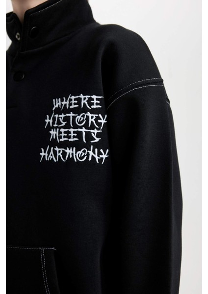 Erkek Çocuk Siyah Oversize Geniş Kalıp Balıkçı Yaka Baskılı Sweatshirt D5676A824WN fırsatları