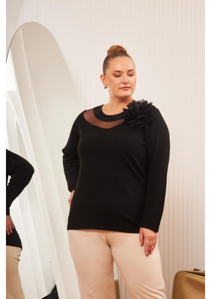 Büyük Beden Yaka Detay Bluz Siyah fiyatları