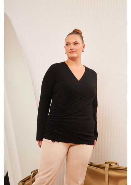 Büyük Beden V Yaka Büzgülü Bluz Siyah fırsatları