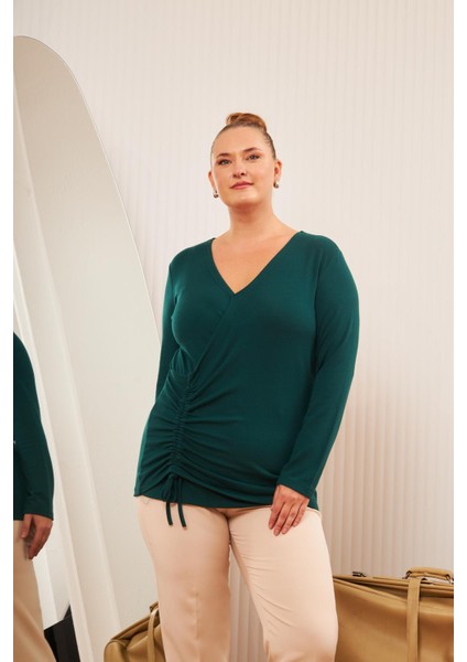 Büyük Beden V Yaka Triko Bluz Zümrüt fırsatları