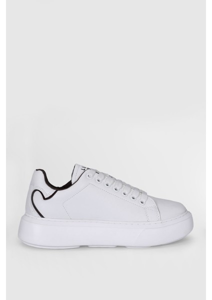 Kadın Beyaz Sneaker Ayakkabı Suni Deri Düz Taban 302 Gr Rahat ve Şık