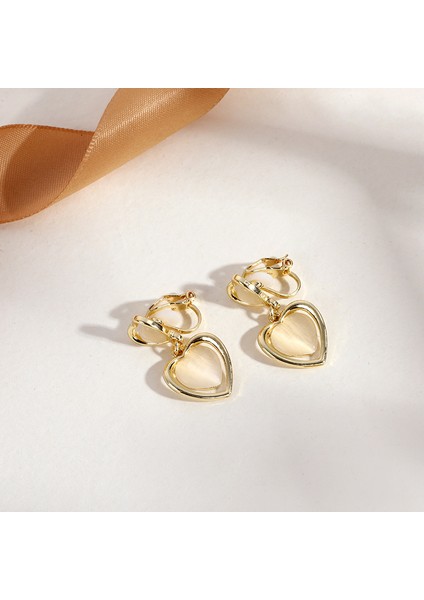 Satisfactiondelici Olmadan Üçgen Püskül Kulak Klipsi, Üst Düzey Niş Edebi Retro Bayan Kulak Asılı Hafif Lüks Yüksek Kaliteli Küpeler (Yurt Dışından)