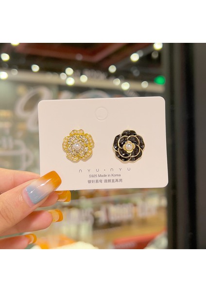 Satisfactionxiaoxiang Inci Küpeler Niş Retro Küpeler S925 Gümüş Iğne Küpeler Üst Seviye Bayan Küpeleri (Yurt Dışından)