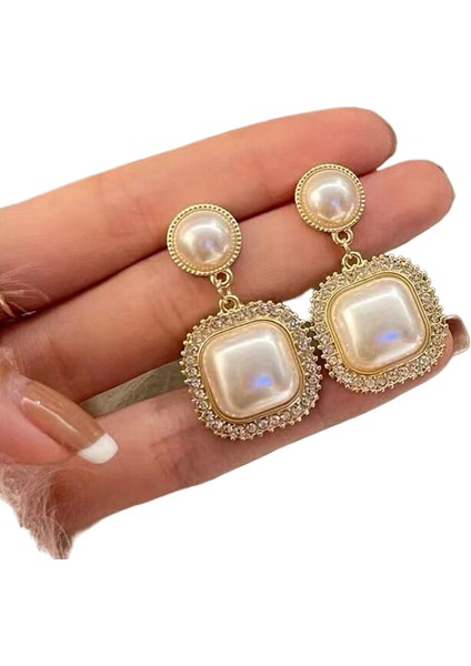 Satisfactionkore Tarzı Kamelya Tarzı Delinmemiş Küpe Inci Çiçek Dama Tahtası Elmas Küpe Kadınlar Için (Yurt Dışından)