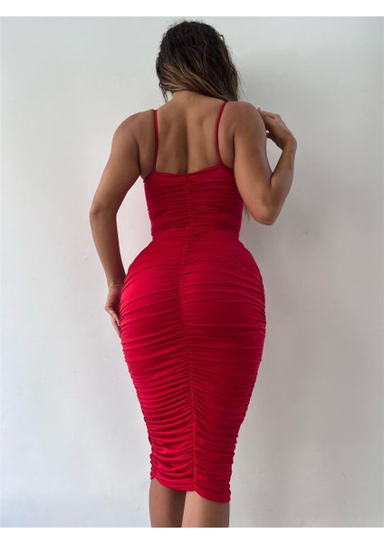 Kırmızı Toka Detaylı Pencereli Midi Boy Elbise modelleri