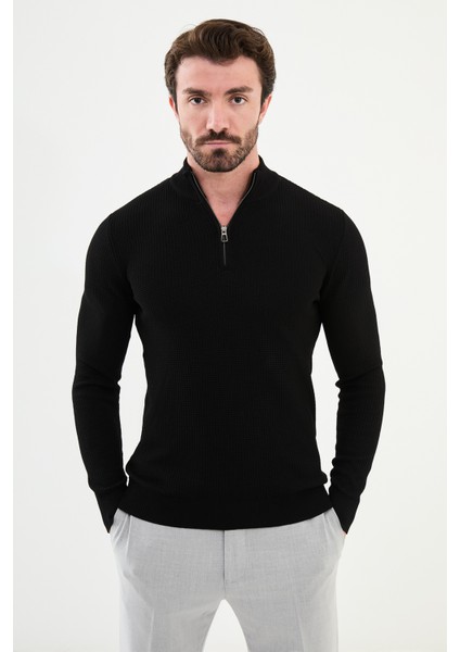 Dokulu Siyah Slim Fit Fermuarlı Yarım Balıkçı Yaka Erkek Triko Kazak
