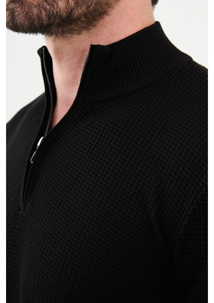 Dokulu Siyah Slim Fit Fermuarlı Yarım Balıkçı Yaka Erkek Triko Kazak fiyatları
