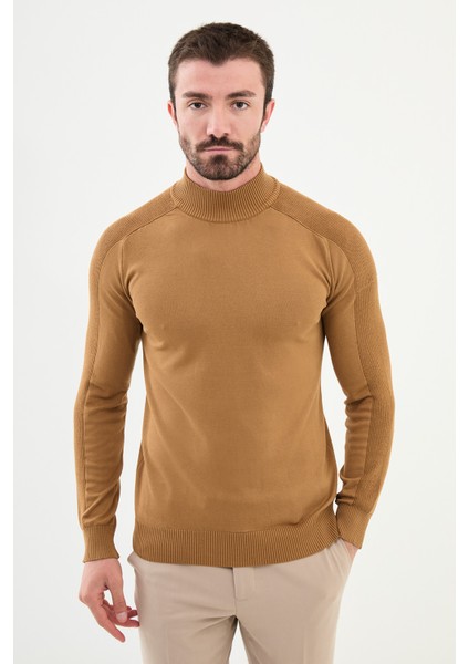 Düz Kamel Rengi Slim Fit Yarım Balıkçı Yaka Erkek Triko Kazak
