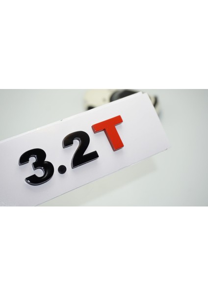 3.2t Bagaj Siyah Kırmızı Yazı Logo Volkswagen Ile Uyumlu