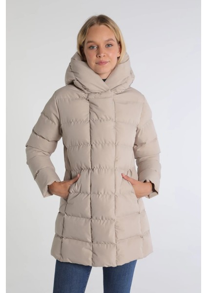 Regular Fit Sıkı Dolum Likra Kumaş Kapüşonlu Mont