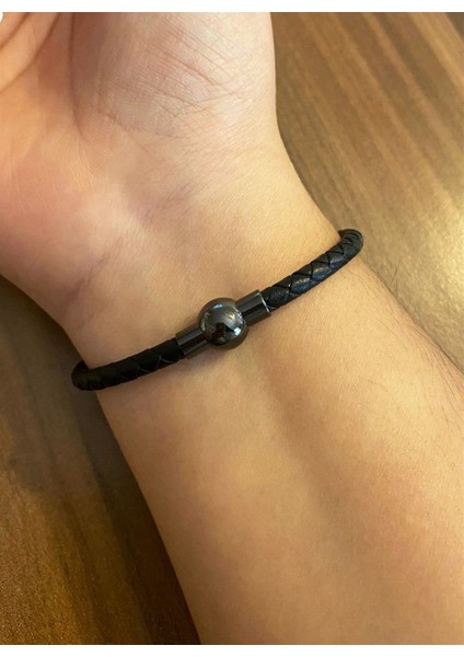 Çivi Model Siyah Renk Detay Siyah Bileklik modelleri