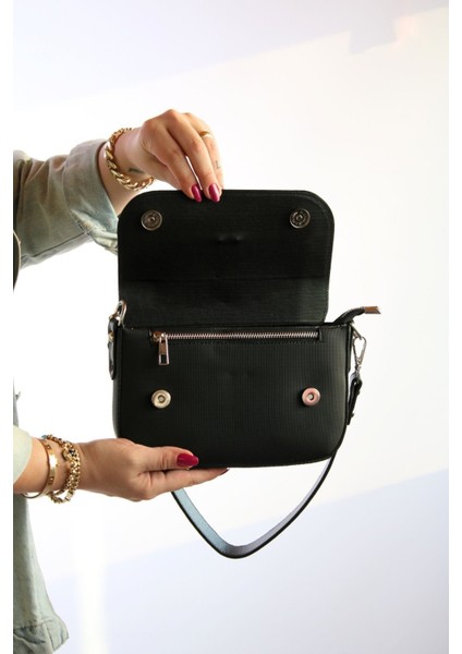 Günlük Kullanıma Uygun 5 Bölmeli 2 Askılı Şık Kadın Omuz Çantası 23CM-14CM fırsatları