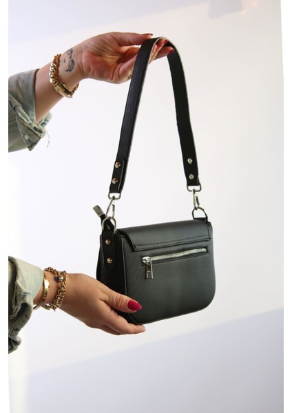 Günlük Kullanıma Uygun 5 Bölmeli 2 Askılı Şık Kadın Omuz Çantası 23CM-14CM indirimleri