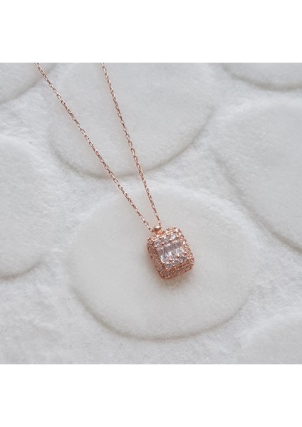 Baget Taşlı Gümüş Kolye