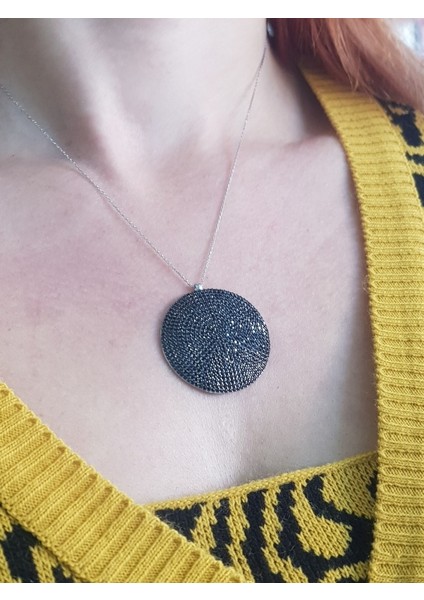 Oniks Taşlı Madalyon Gümüş Kolye