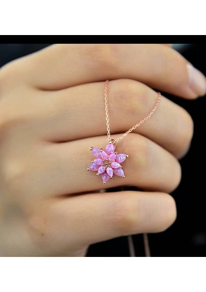 Opal Taşlı Yaşam Çiçeği Gümüş Kolye
