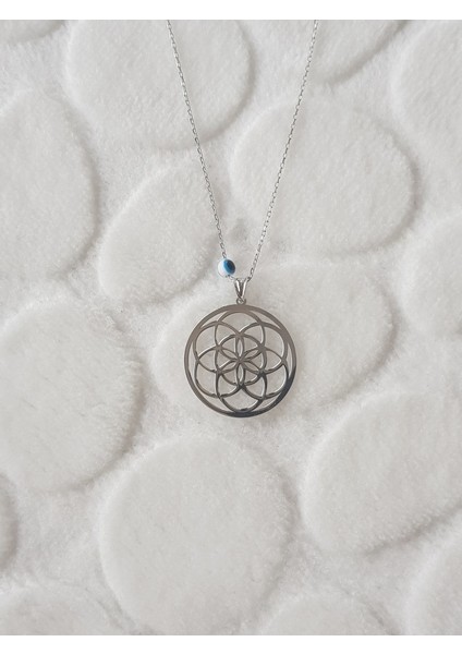 Nazarlı Çiçek Gümüş Kolye