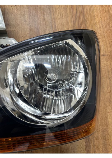 Kia Bongo Far Lambası Sağ Sol Set Manuel 2001-2003 fiyatları