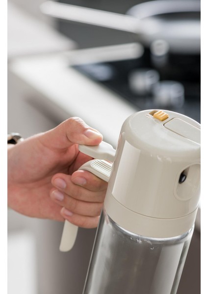 Pinmoo Prachic Spreyli ve Damlatmaz Yağdanlık 550M fırsatları