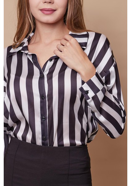 Kadın Desenli Yakalı Düşük Omuzlu Uzun Kol Şık Ofis Gömlek-Siyah Beyaz Çizgi indirimleri