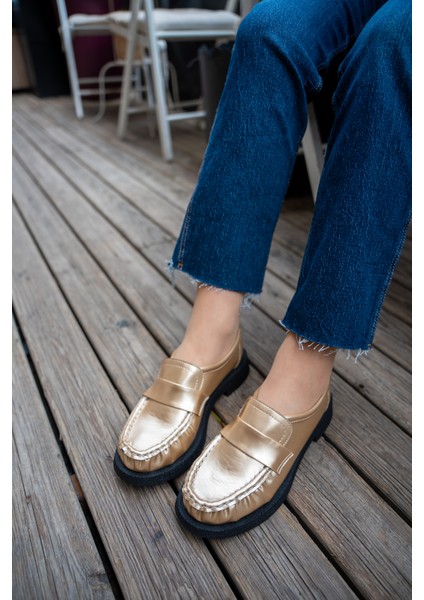 Montero Gold Bant Detaylı Kırışık Örme Dikişli Kadın Makosen