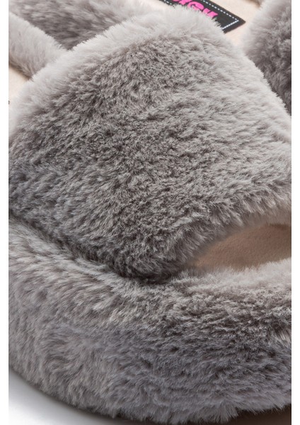 Lili Peluş Kadın Topuklu Ev Terliği Gri 36/40