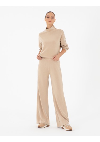 Kadın Bej Flare Fit Fermuar Detaylı Eşofman Altı 50291229-VR011 modelleri