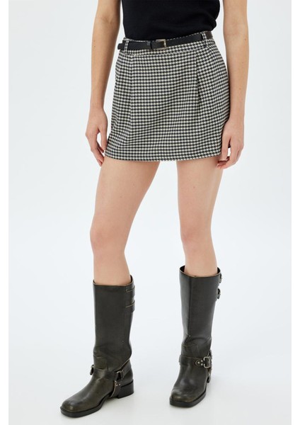 x Sima Tarkan - Kazayağı Desenli Mini Etek Şortlu Kemerli Pile Detaylı 5WAK70025UW modelleri