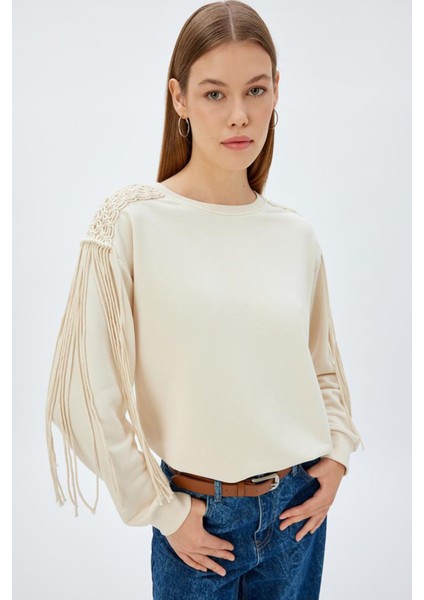 Kadın Püsküllü Sweatshirt Kroşe Detaylı Üç Iplik Yuvarlak Yaka Uzun Kollu 5WAK10131EK