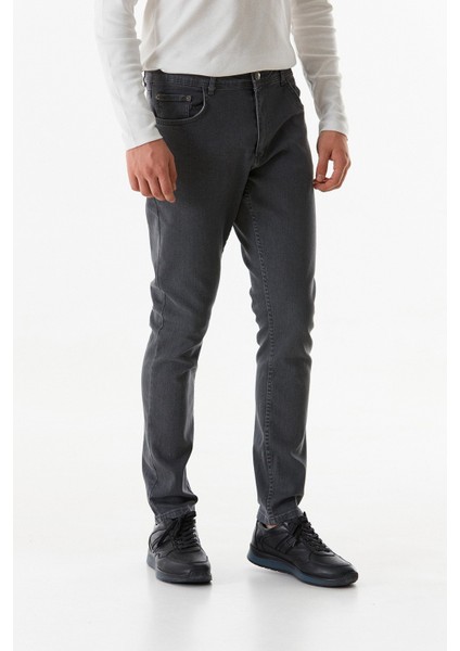 Fermuarlı Straight Jean Pantolon