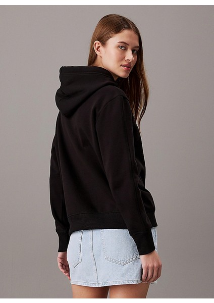 Kapüşon Yaka Nakışlı Siyah Kadın Sweatshırt J20J223536BAN fırsatları