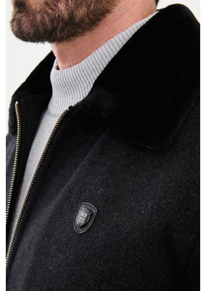 Desenli Siyah Slim Fit Torba Cep Kürklü Yaka Yün Erkek Mont