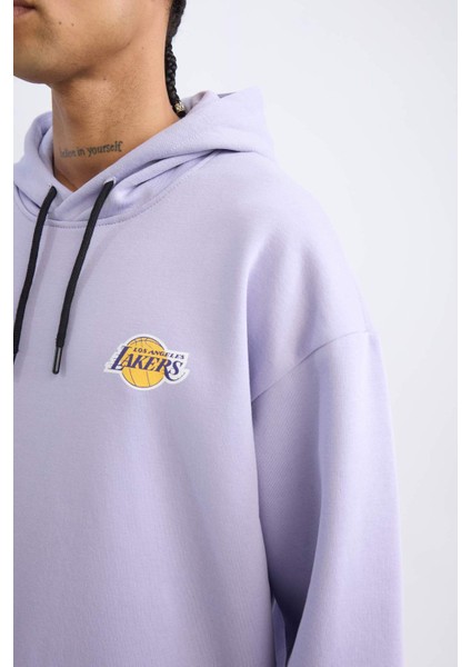 Fit NBA Los Angeles Lakers Oversize Geniş Kalıp Sırt Baskılı Kapüşonlu Sweatshirt Y0201AZ24AU fırsatları