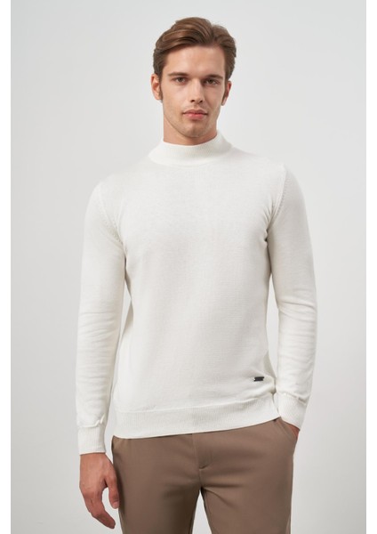 Açık Krem Uzun Kol Düz Örme Yarım Balıkçı Yaka Classic Comfort Fit Triko 1012245001
