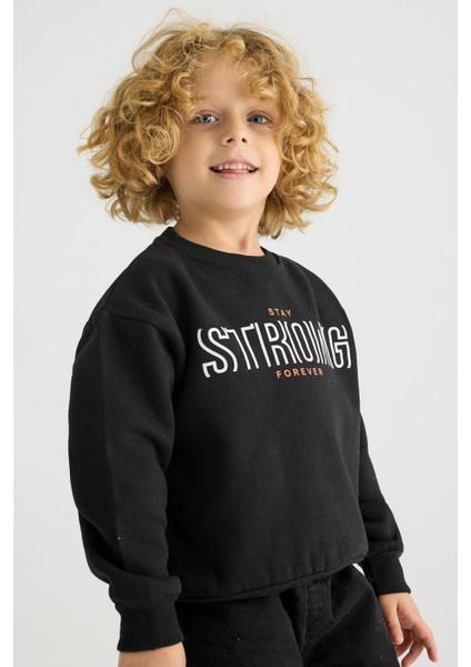 Erkek Çocuk Strong Baskılı Sweatshirt 5-8 Yaş