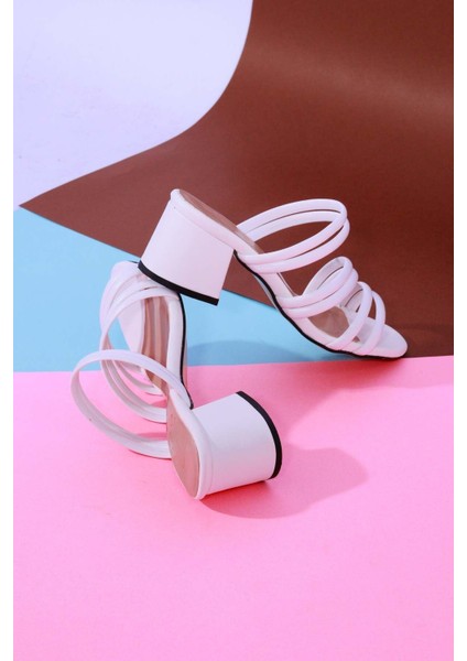 Kadın Terlik Suni Deri ve Tekstil İçerikli Renkli Tasarım ile Günlük Kullanım İçin fırsatları