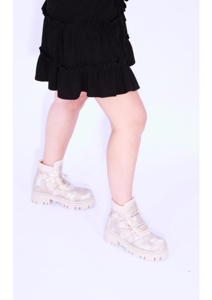 Moda Bağcıklı Bej Kadın Bot