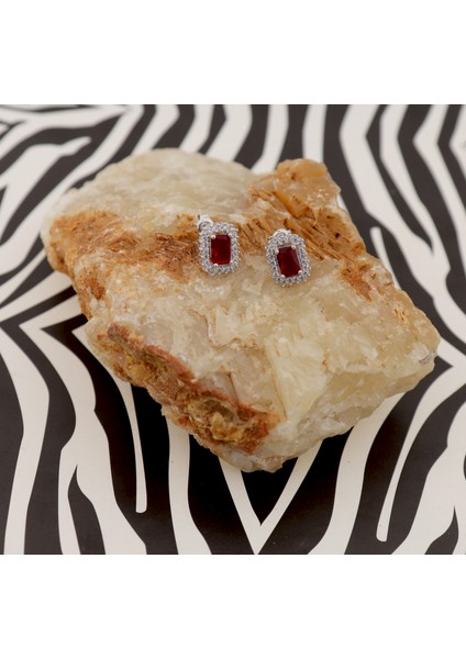 925 Ayar Gümüş Yakut Kırmısı Baget Taşlı Pırlanta Montür Takı Seti modelleri