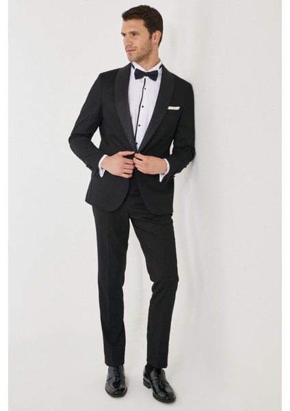 ALTINYILDIZ CLASSICS Erkek Siyah Slim Fit Dar Kesim Mono Yaka Balıksırtı Desenli Smokin Damatlık