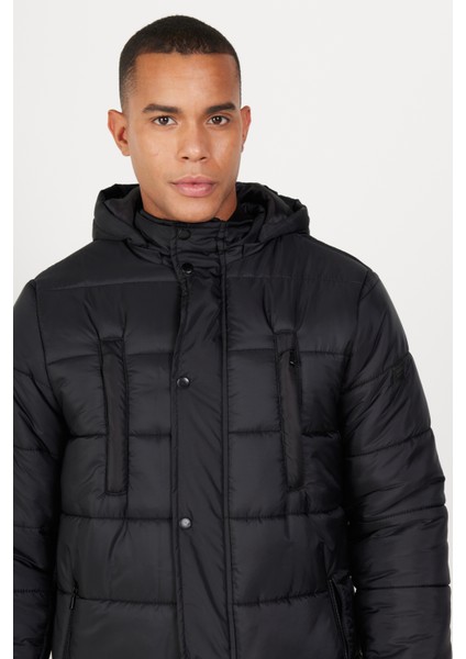 Erkek Siyah Standart Fit Normal Kesim Dik Yaka Dolgulu Outdoor Şişme Kaban Mont fırsatları