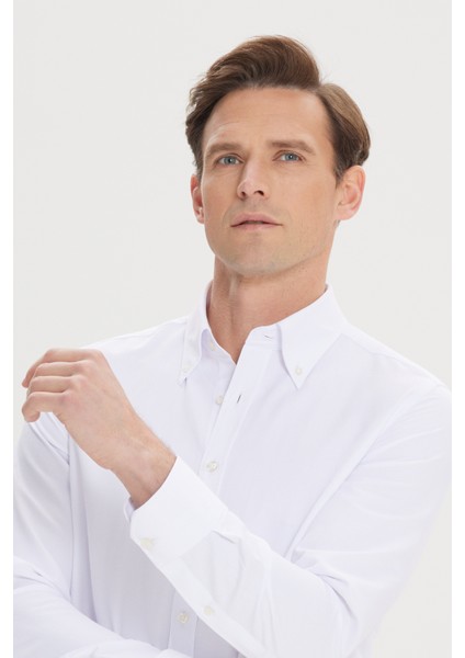 Erkek Beyaz Slim Fit Dar Kesim Oxford Uzun Düğmeli Yaka Armürlü Gömlek fırsatları