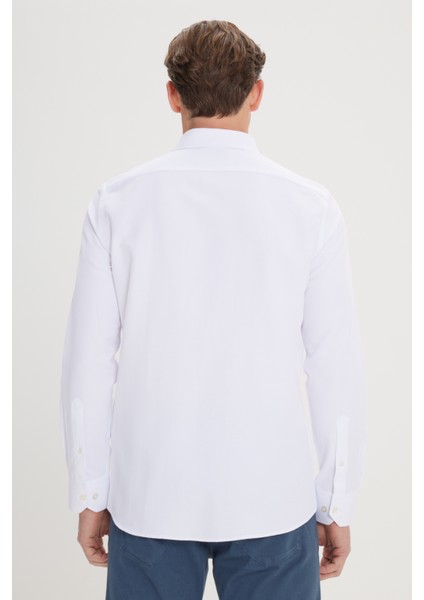 Erkek Beyaz Slim Fit Dar Kesim Oxford Uzun Düğmeli Yaka Armürlü Gömlek indirimleri