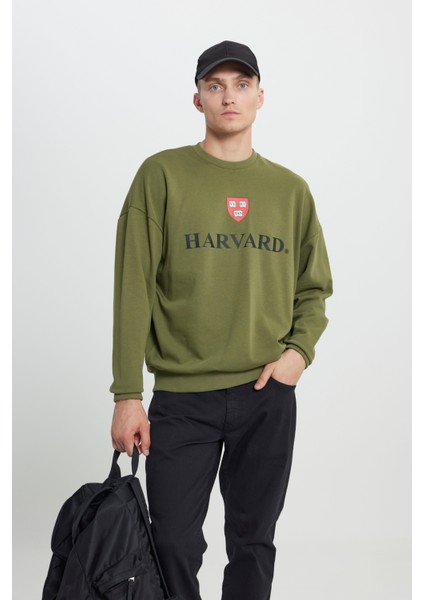 Erkek Haki Harvard Lisanslı 3 İplik Pamuklu Oversize Fit Bol Kesim Bisiklet Yaka Sweatshirt