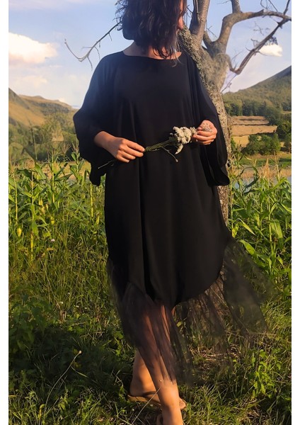 Uzun Siyah Tül Detaylı Oversize Elbise - Siyah Kaftan Elbise