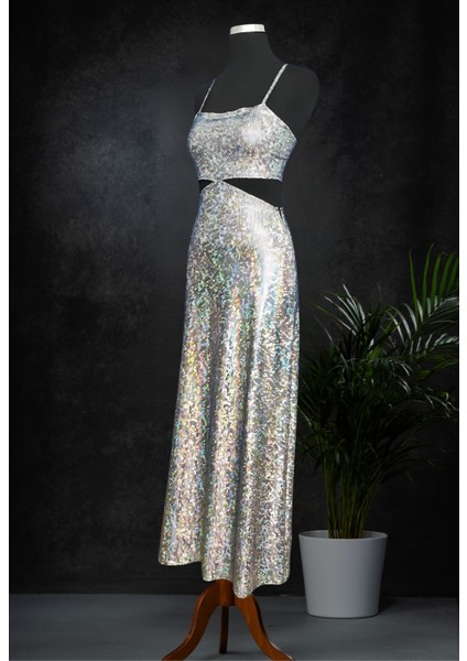 Ön ve Bel Dekolte Detaylı Çift Yırtmaçlı Holografik Elbise