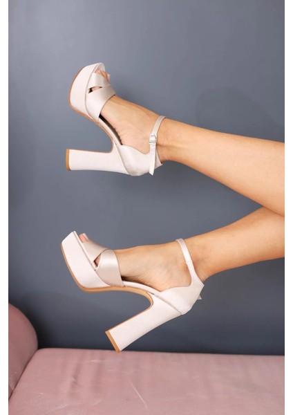 Koşma Garantili 13 cm Platform Topuklu Kadın Abiye Ayakkabı fırsatları