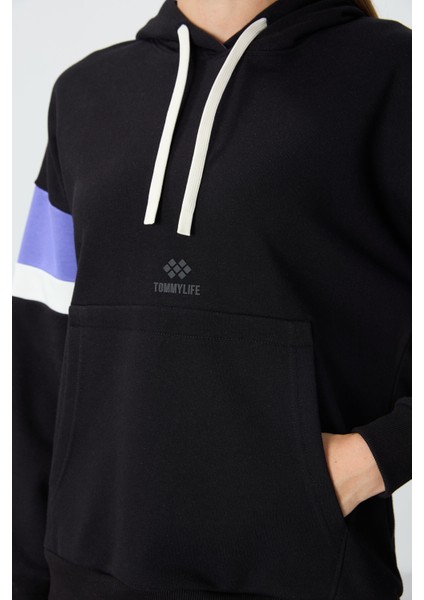 Siyah Kompakt Pamuklu Kalın Pürüzsüz Dokulu Kapüşonlu Oversize Fit Kadın Sweatshirt - 97290