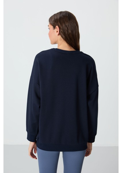 Indigo Kompakt Pamuklu Kalın Pürüzsüz Dokulu O Yaka Oversize Fit Kadın Sweatshirt - 97288 indirimleri